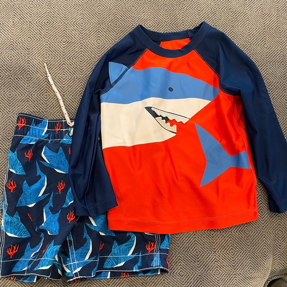 NWOT Gap Swim Shorts & Long Sleeve Rash Guard 18-24M - Picture 1 of 6